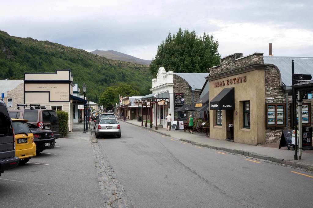 Arrowtown: historic stop on the Christchurch to Queenstown drive